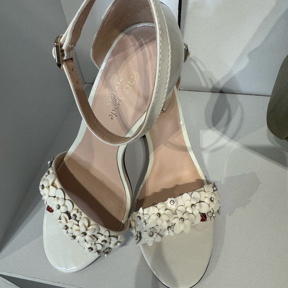 Kate Spade White paradisi Floral Heels - Picture 6 of 7